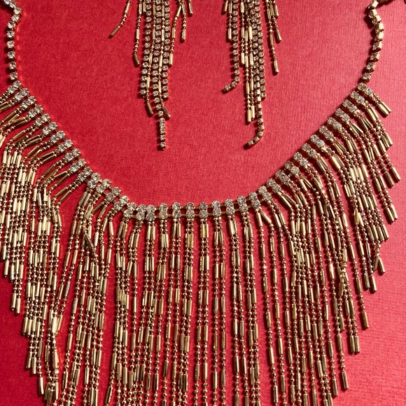 NWOT Luxury Rhinestone Gold Tone Necklace Earrings - Picture 3 of 9